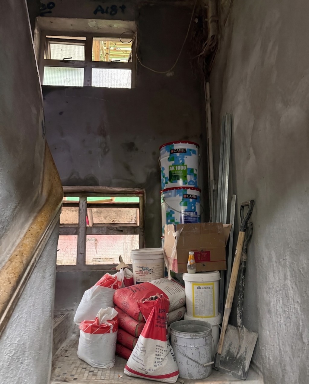 樓宇通道如有雜物堆積,會阻塞逃生路線,對住戶構成安全隱患。 樓宇通道如有雜物堆積,會阻塞逃生路線,對住戶構成安全隱患。