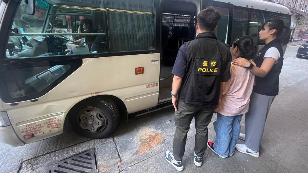 警方今日（9月2日）在灣仔掃黃及打擊非法勞工。警方圖片