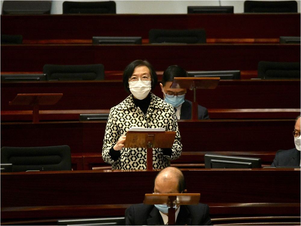 陳肇始指政府一直留意疫苗的相關數據。資料圖片