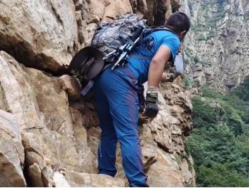 內地常有登山愛好者分享在大黑山攀岩的資料及照片。網圖