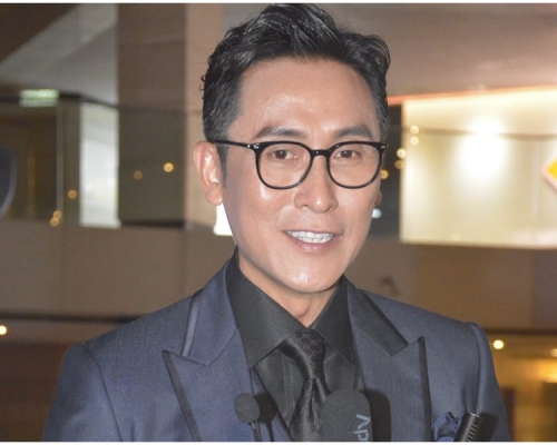 马德钟透露下月将开拍无线新剧。
