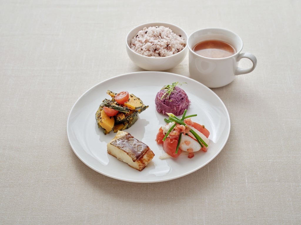 四品料理套餐 原價:$118 會員價:額外九折 ($107) 四品料理套餐 原價:$118 會員價:額外九折 ($107)