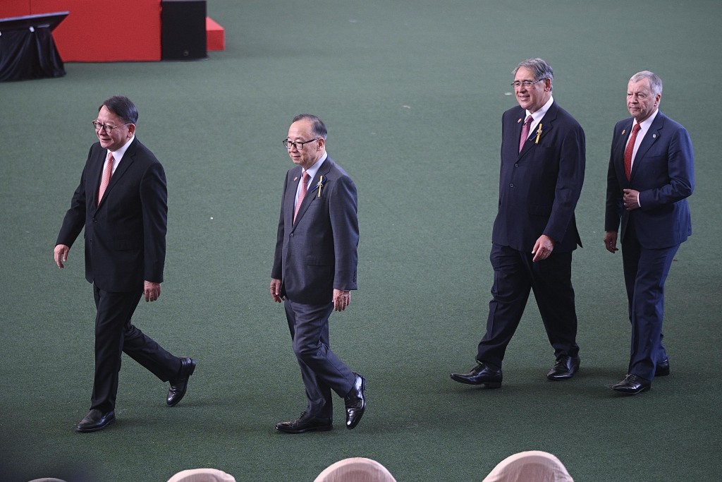陳國基出席2026國慶賽馬日。 陳國基出席2026國慶賽馬日。