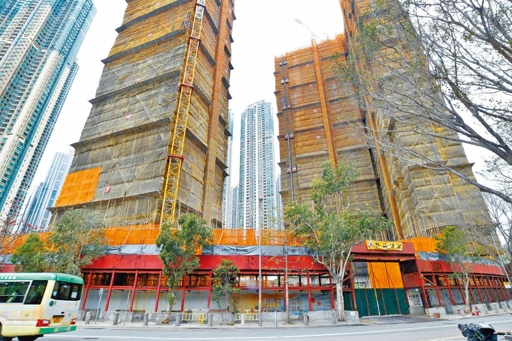 全球疫情重挫環球物流，連帶影響本港建築成本上漲。