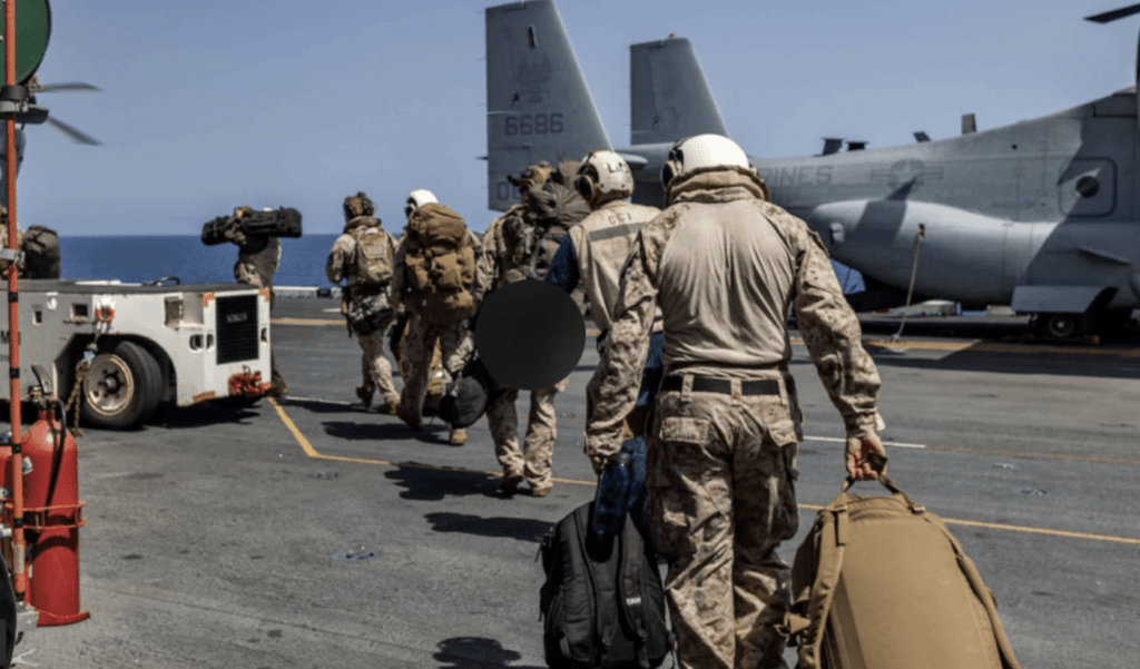 隨着美伊戰事進入關鍵時刻，美軍正加派兵力前往中東執行護航及威懾任務。海運陸戰隊圖片