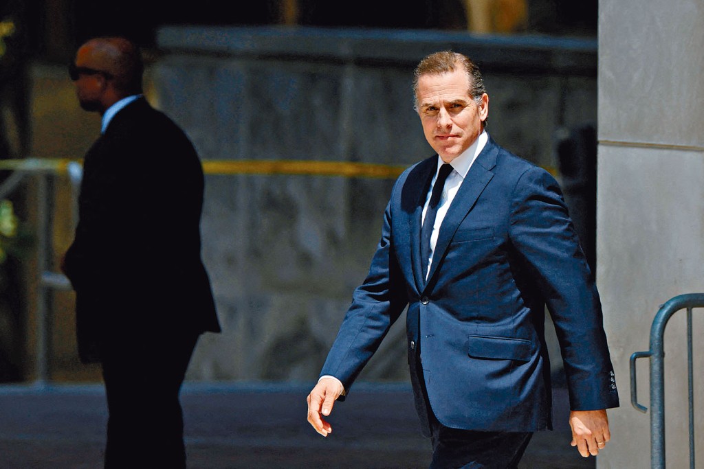 亨特上月底就认罪协议出席特拉华州联邦法院聆讯。