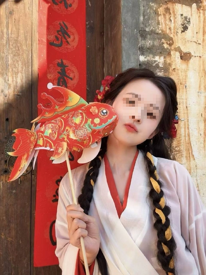 網傳韓煜塵女下屬的照片。 網傳韓煜塵女下屬的照片。