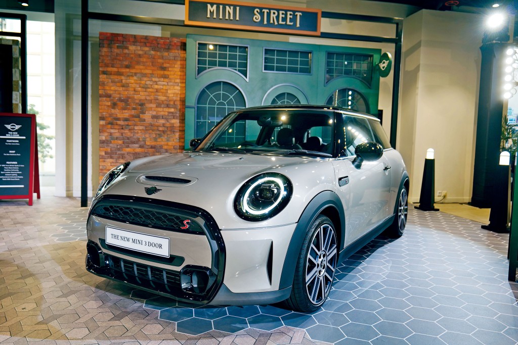 MINI Cooper S三門新版售價為$409,800起,首批可享一萬元折扣優惠。