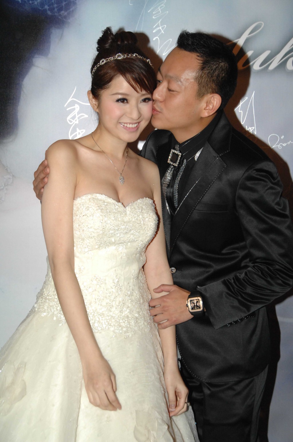 徐淑敏于2009年嫁黄浩。