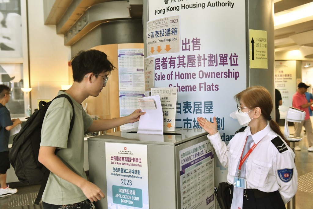 公屋聯會建議政府放寬白表申請者的首置定金至5%。資料圖片 公屋聯會建議政府放寬白表申請者的首置定金至5%。資料圖片