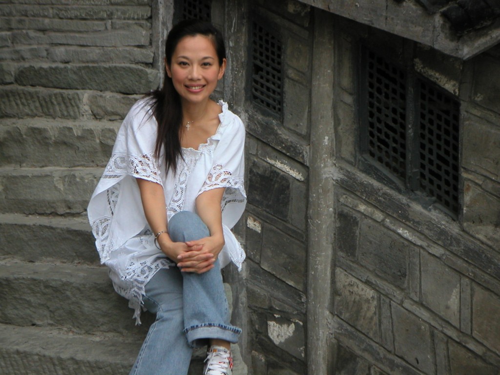陳松伶年青時樣子甜美，備受TVB力捧。