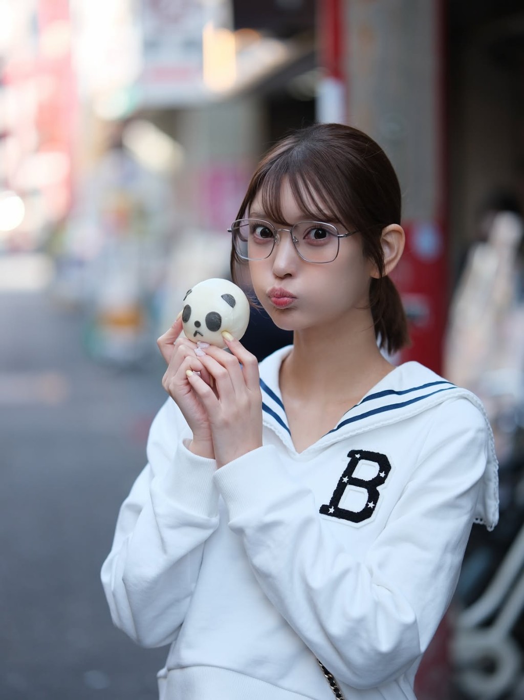 倉木華非常可愛。 倉木華非常可愛。