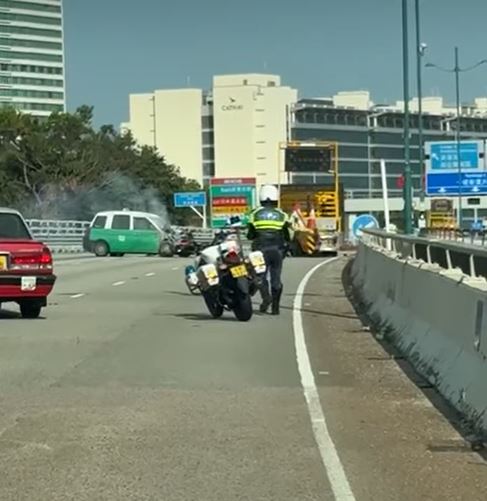 fb馬路的事 (即時交通資訊台)影片截圖