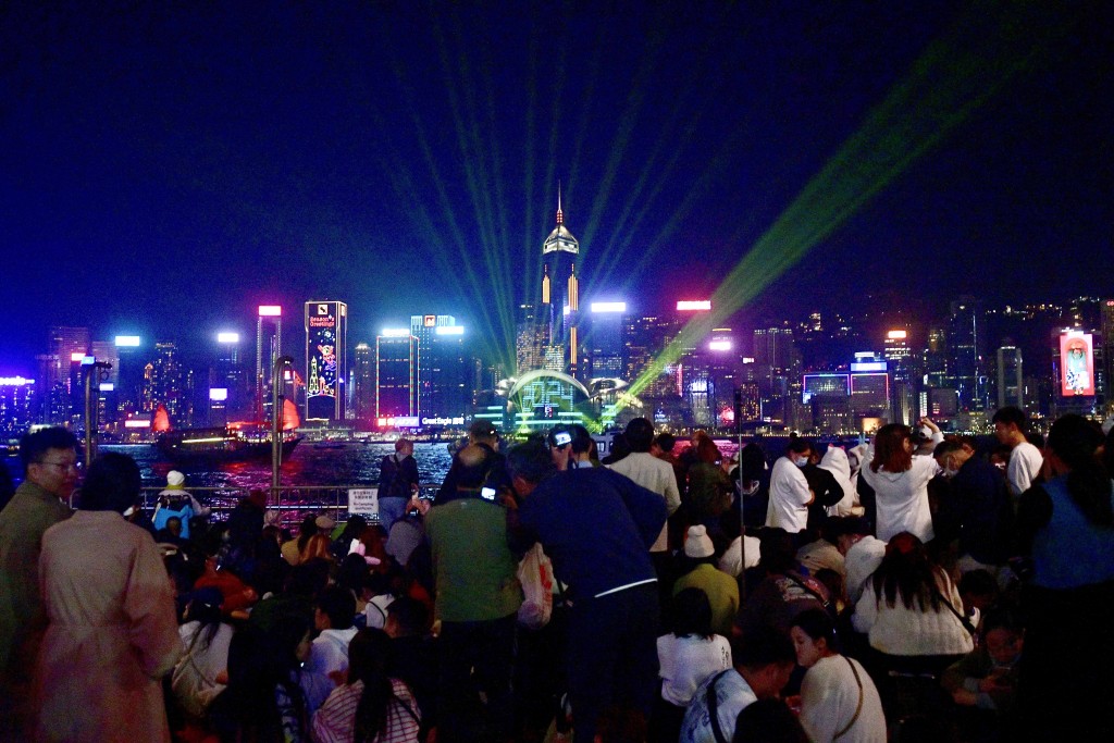 「幻彩詠香江」的燈光音樂匯演亦會大革新。資料圖片