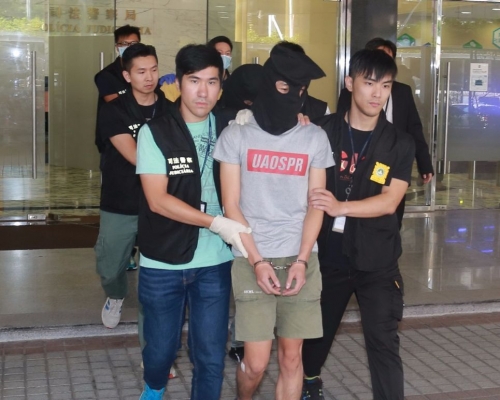 其中一名被捕男子。