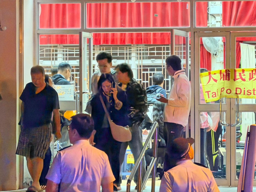 大埔民政事務處開放臨時庇護中心和設立援助站。