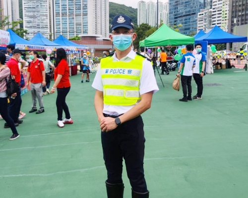 新界南交通部高級警司周毅剛呼籲,市民及踩單車人士守法忍讓。