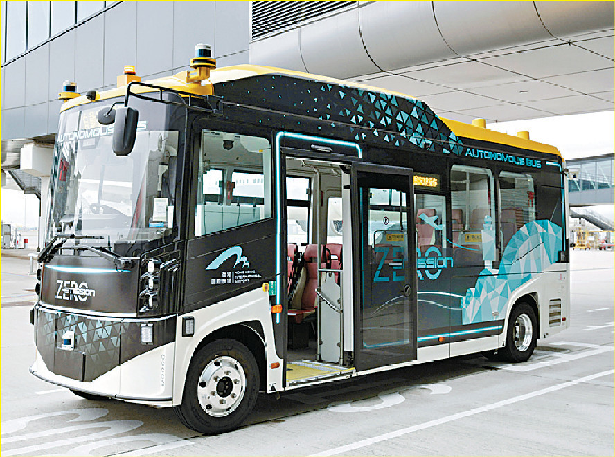 ■全港首次引入的無人駕駛巴士，下周一起正式在機場投入服務。
