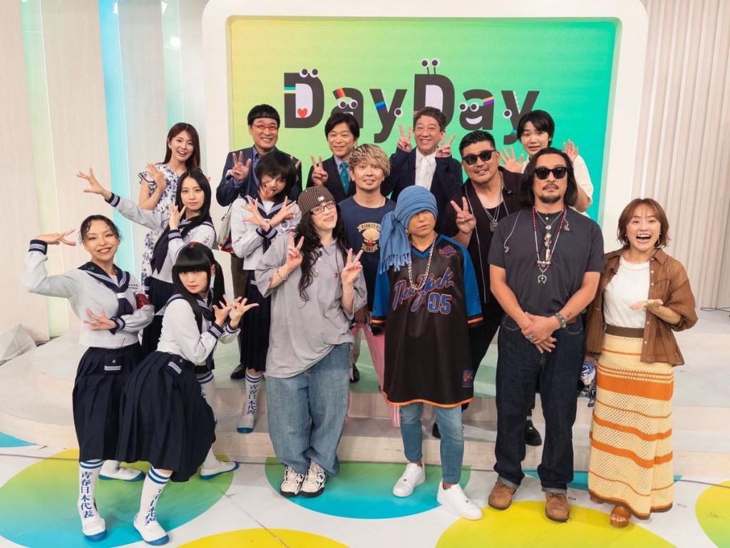 昨早Billie上日本晨早節目宣傳及玩遊戲。