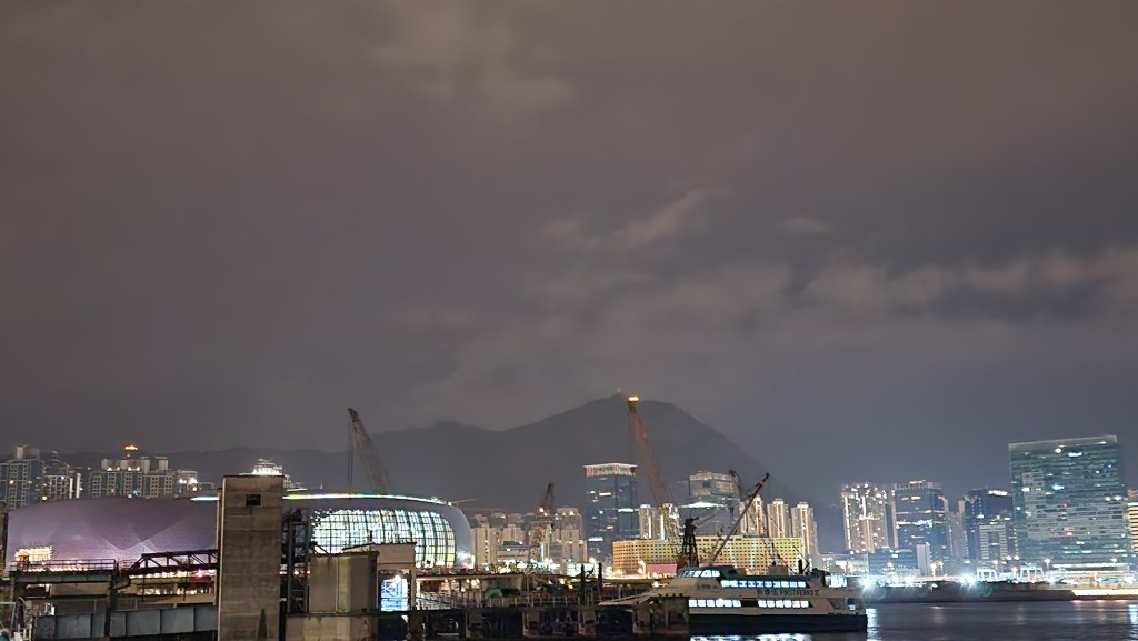 今日大致多雲。黎志偉攝