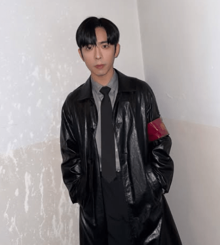 他又向婆婆說：「相信一切事情都會慢慢好轉，希望我畀到力量你！」