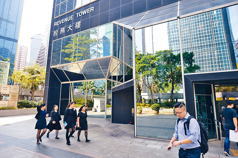 稅務局揭發一名男子蓄意逃稅三個年度，所涉及的稅款逾一萬三千元。