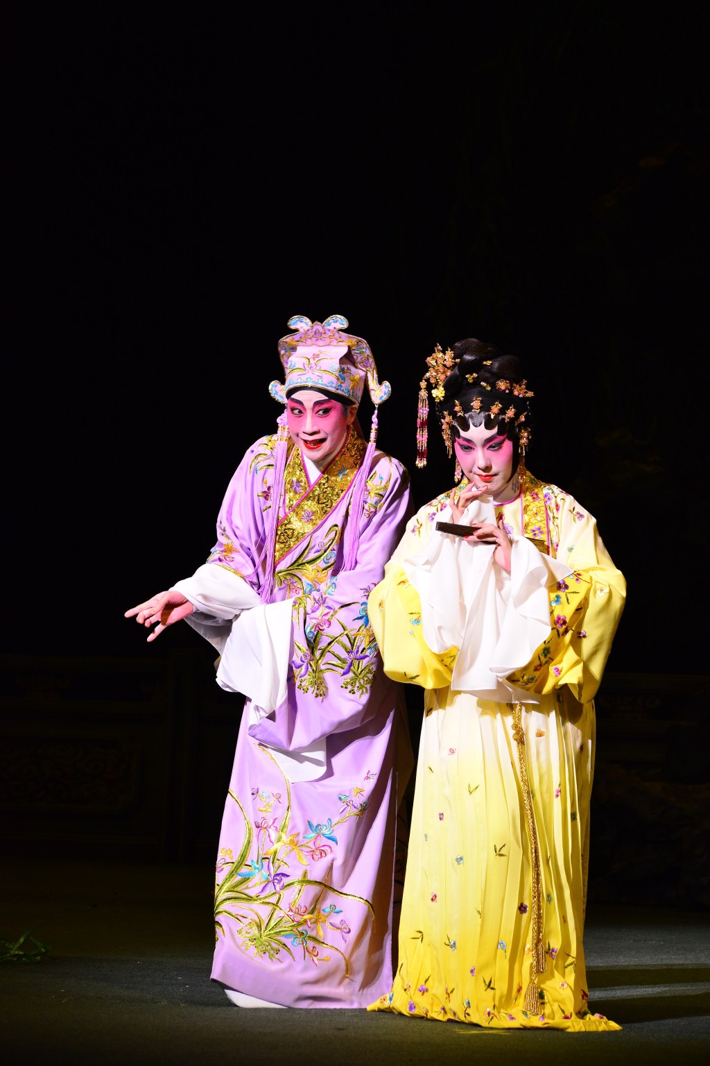 龍劍笙和李沛妍演出《 牡丹亭驚夢》之《遊園》。