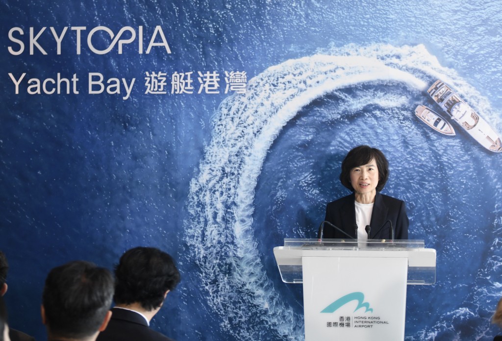 機管局商務執行總監陳正思指本港超級遊艇數目亞洲第二,惟合資格泊位只有4,000多個,市場需求非常大。 機管局商務執行總監陳正思指本港超級遊艇數目亞洲第二,惟合資格泊位只有4,000多個,市場需求非常大。
