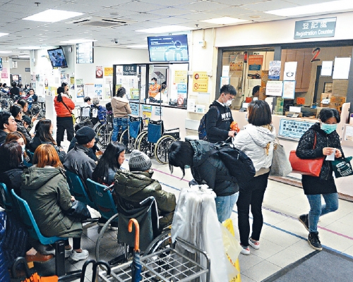 急症室昨日有3955人首次求診。 資料圖片