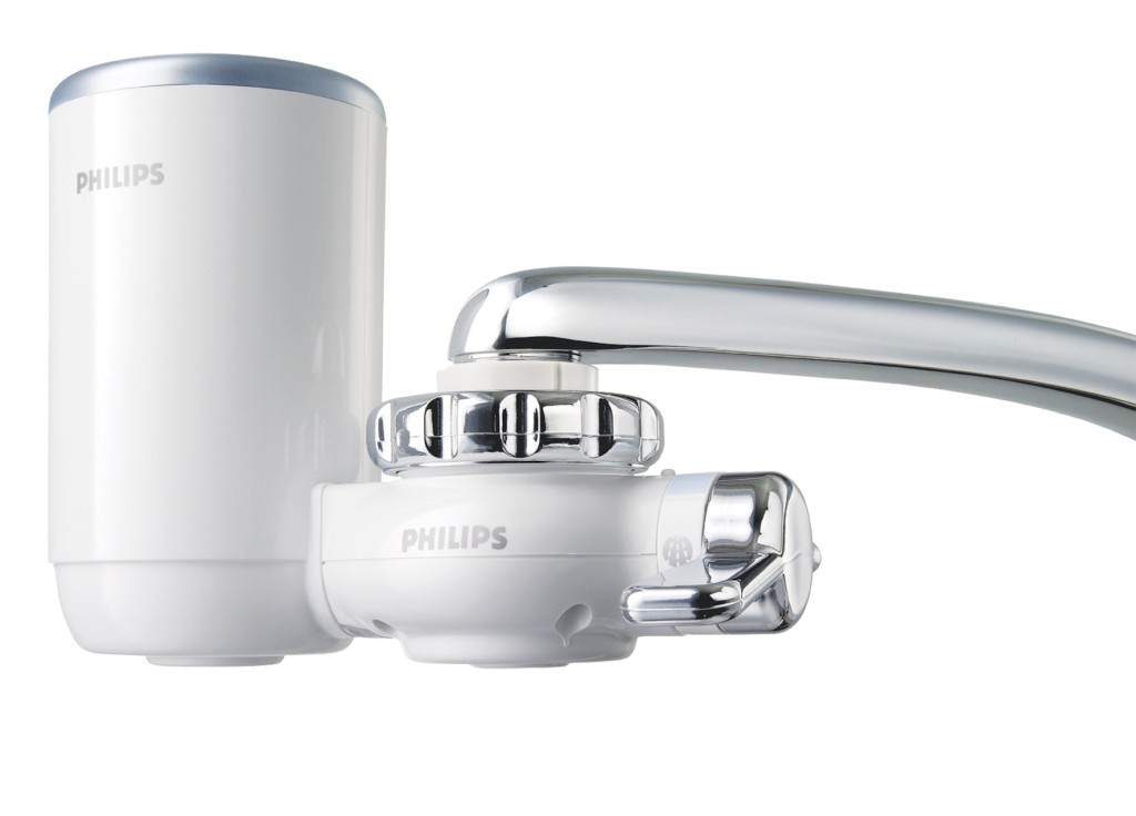 日本制造可过滤溶解性铅的Philips滤水器套装/原价$1,494、现售$1,050/A，包括1部主机及2个替换滤芯套装。