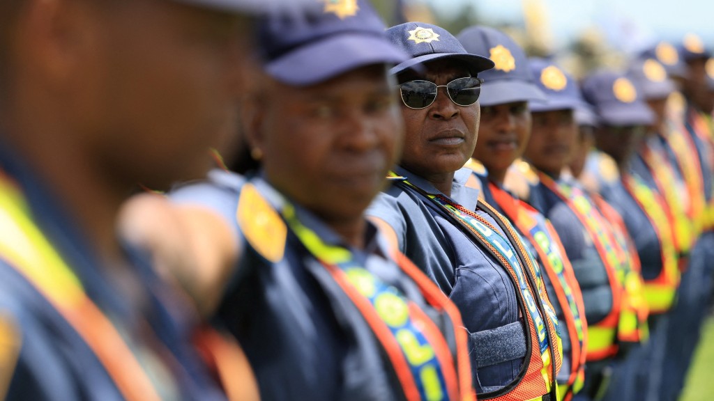 南非警察为G20峰会作准备。 路透社