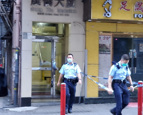 油麻地女子墮樓昏迷。