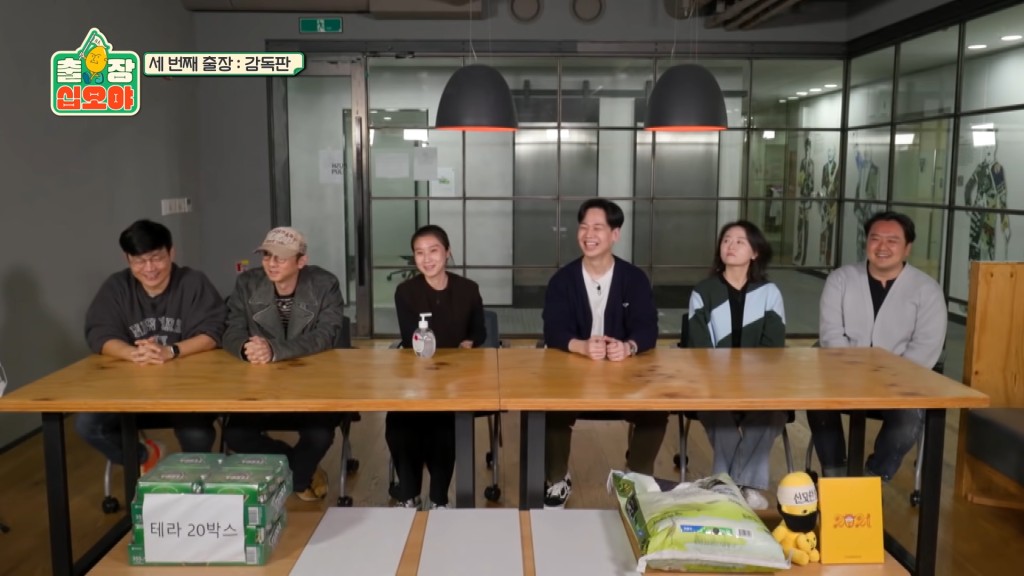 ENT-眾PD去年曾亮相羅䁐錫PD的網上節目《出差15夜》玩遊戲。