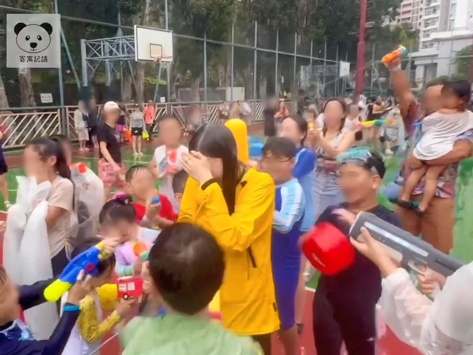 陳尚萱4月到九龍城採訪「龍城美食潑水泰繽紛2026」。(寄寓記語@FB) 陳尚萱4月到九龍城採訪「龍城美食潑水泰繽紛2026」。(寄寓記語@FB)