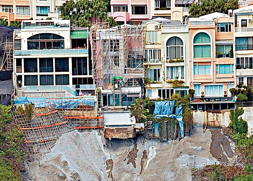 涉案紅山半島獨立屋，遭票控在花園、平台和天台等地方僭建。