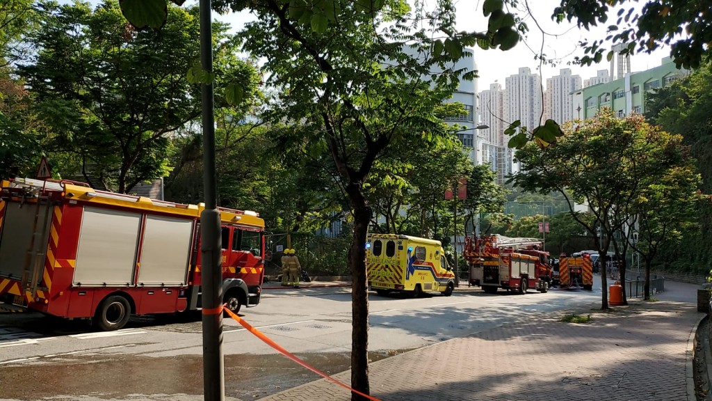 消防到場戒備。