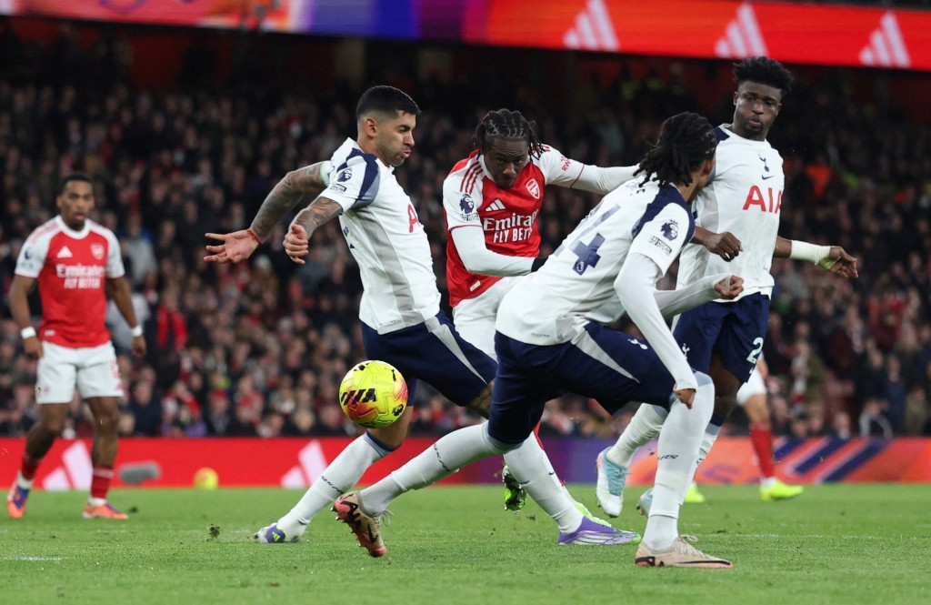 伊斯首戰北倫敦打吡。路透社