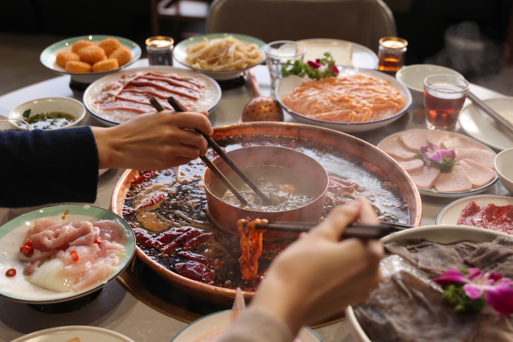 在11月7日的四绝日去打边炉，预祝所有火锅店生意兴隆。