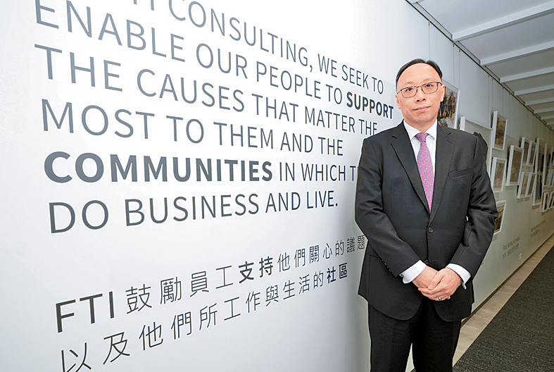 周偉成指,正尋求白武士拯救香港石化,並透露已接洽多名內地投資者。
