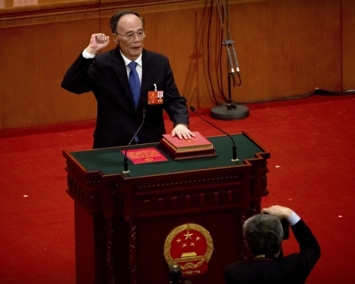 王岐山今早以2969票贊成，1票反對，當選為新一屆國家副主席。美聯社
