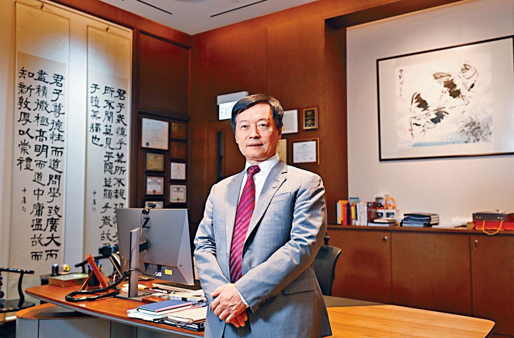 秦泗釗熱愛閱讀，自言若不當數據科學家或校長，最希望成為作家。