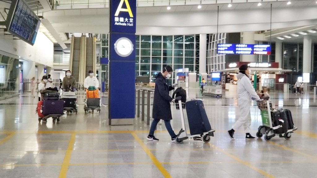 近年部分港人有計劃移民外國。資料圖片