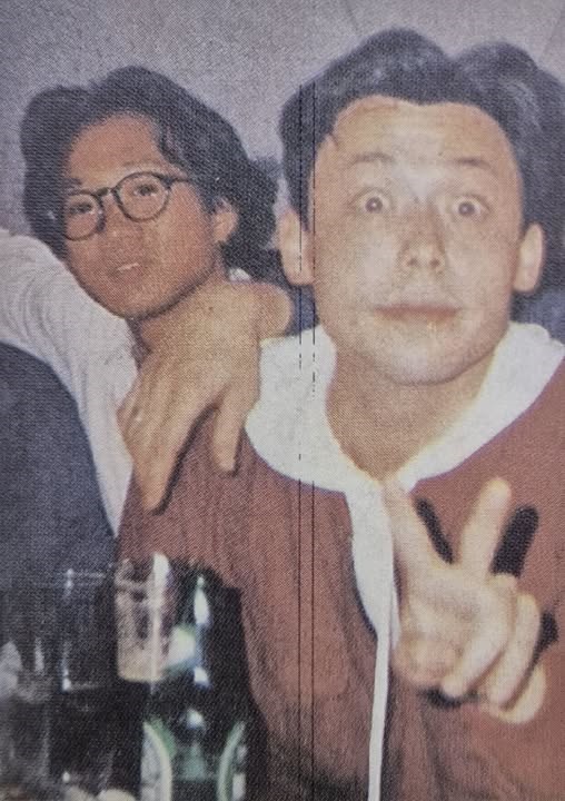 黃家駒、雷宇揚的經典合照。 黃家駒、雷宇揚的經典合照。