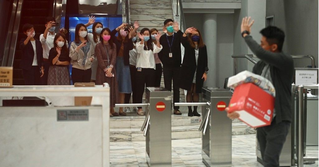 保就業計畫要求受資助企業期內員工人數不要大減，部分要減人的公司拖後了開刀。