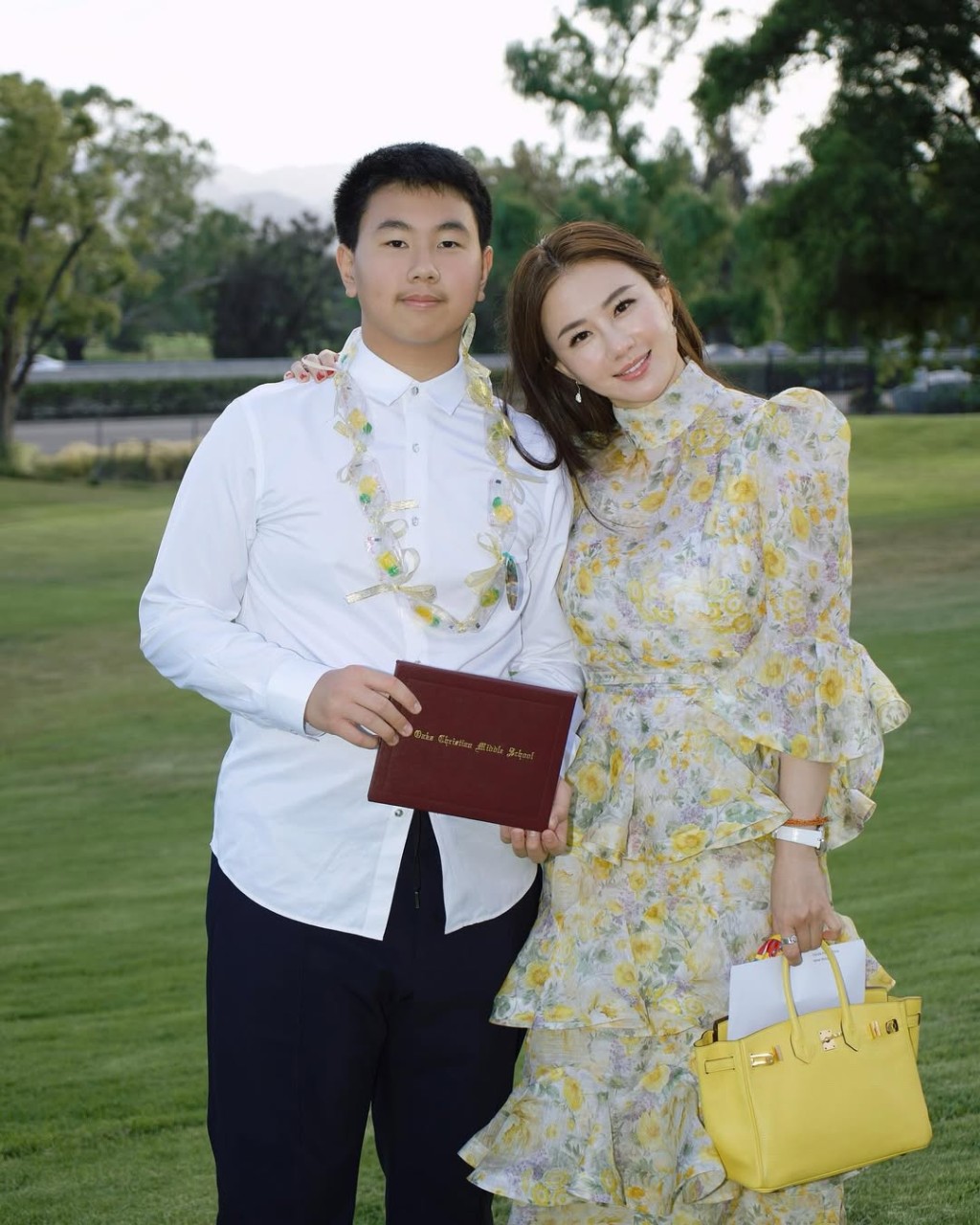 大仔Dustin已高過媽媽,孟瑤外表凍齡似對方家姐。 大仔Dustin已高過媽媽,孟瑤外表凍齡似對方家姐。