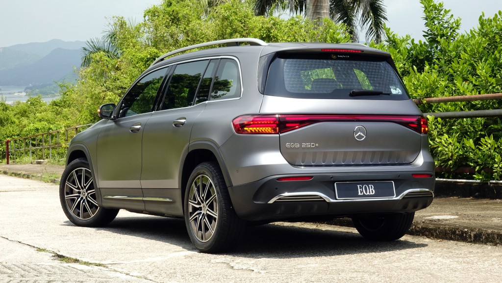 新版平治Mercedes-Benz EQB250+純電動SUV，沿用單馬達前驅格式，輸出馬力190ps、扭力385Nm。