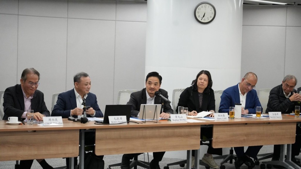 特首政策組專家組 政府再委任59人 「原班人馬」續任一年