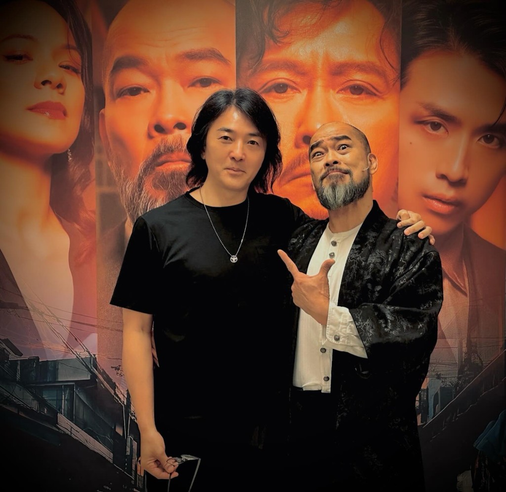 鄭伊健撐好友葛民輝場，去睇對方演出的舞台劇《魔幻時刻》。