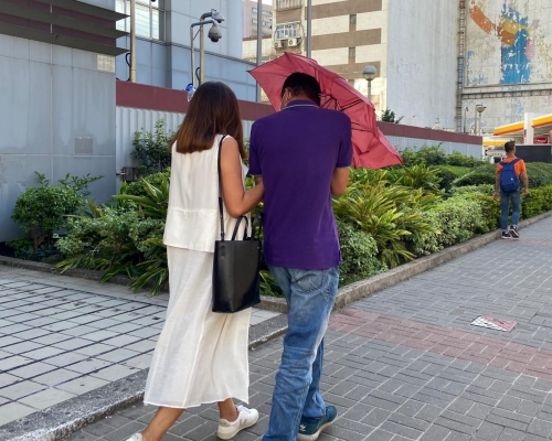 被告關添華（右）。陳楚琨攝