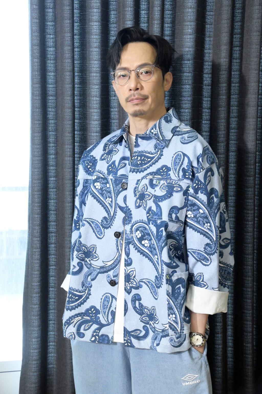 強尼笑言近年多看了不同的舞台劇，相信再演《大象》會有另一番感覺。